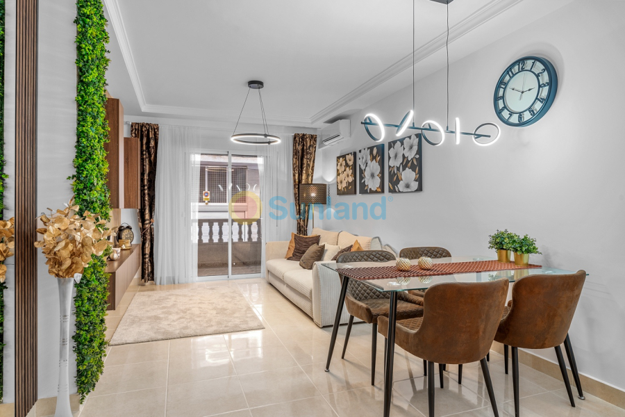 Använda fastigheter - Lägenhet - Torrevieja - Playa del Cura