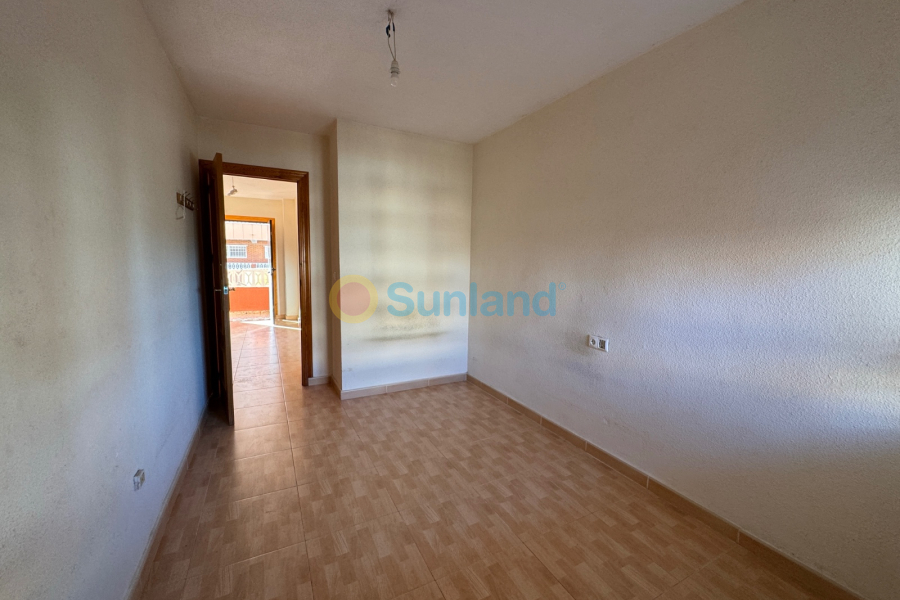 Resale - Apartment - Torrevieja - Punta Prima