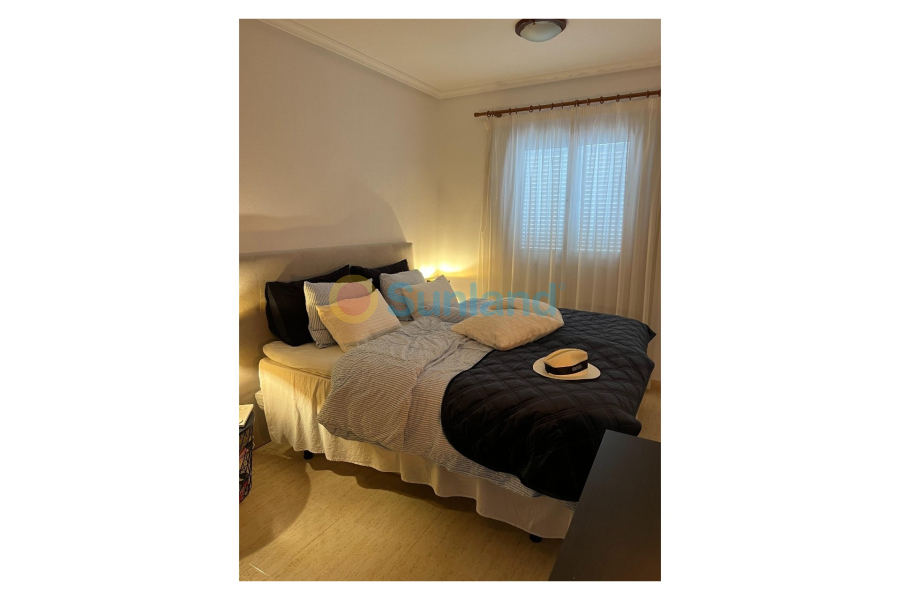 Resale - Apartment - Punta Prima - 