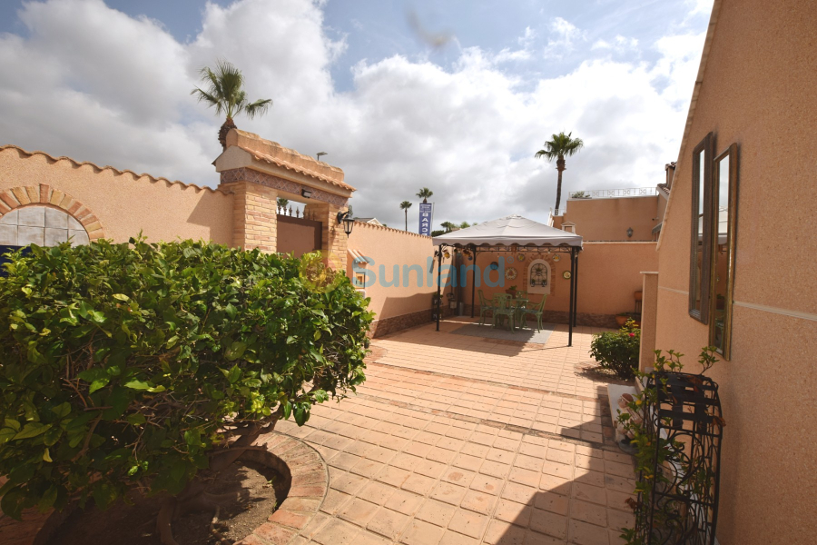 Brukte eiendommer - Villa - Ciudad Quesada - Doña Pepa