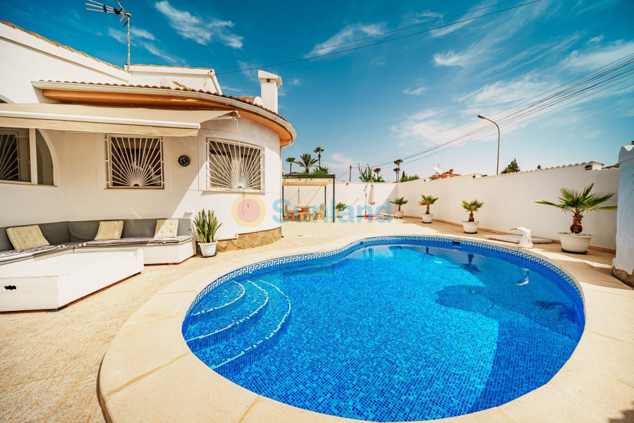 Resale - Villa - Ciudad Quesada