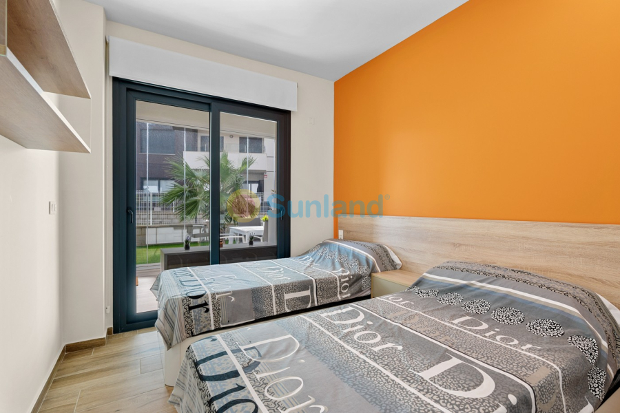 Resale - Apartment - Orihuela Costa - Villamartin