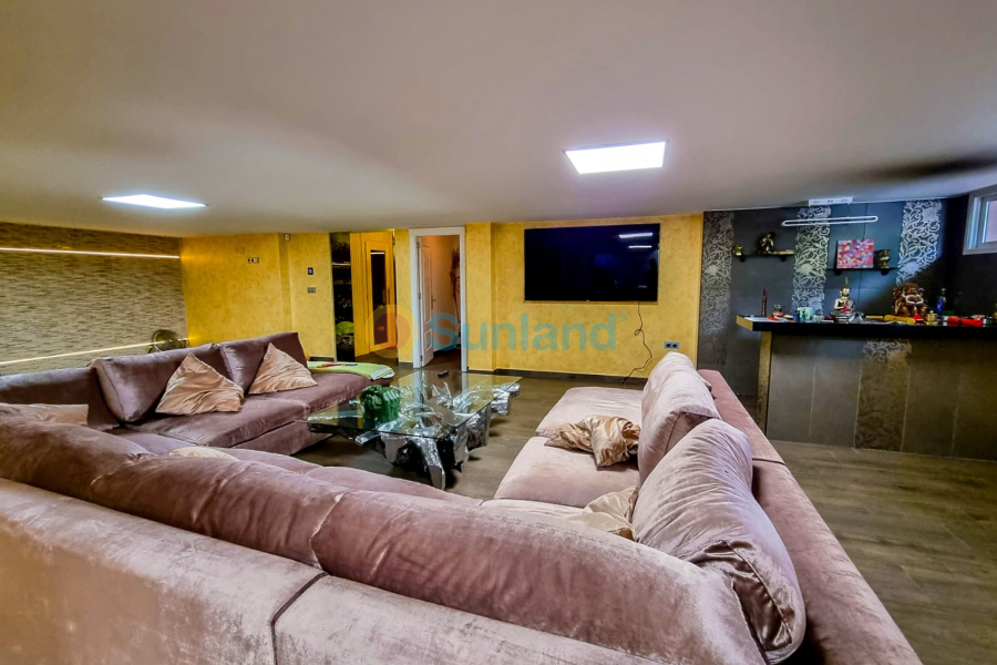 Segunda mano - Chalet - Torrevieja - La Mata