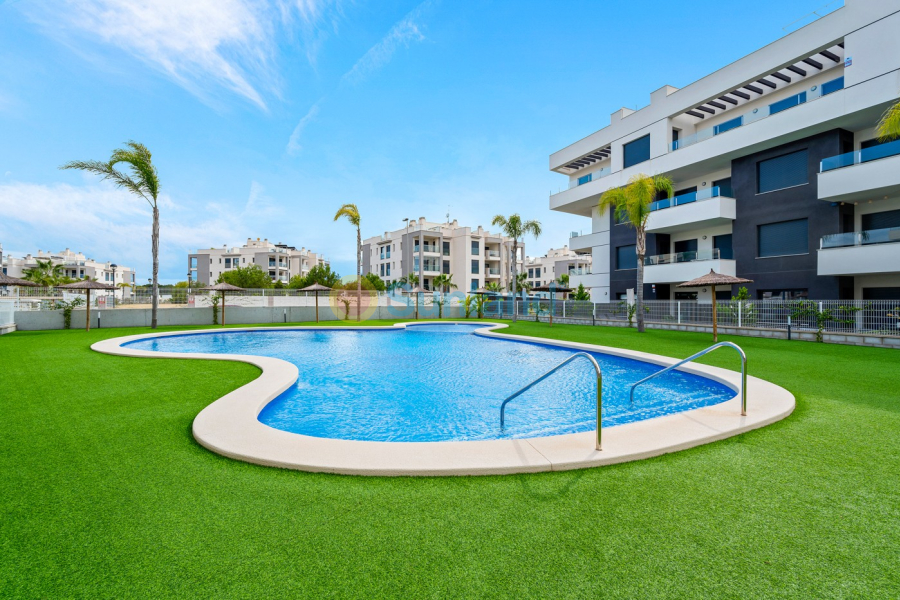 Resale - Apartment - Orihuela Costa - Villamartin