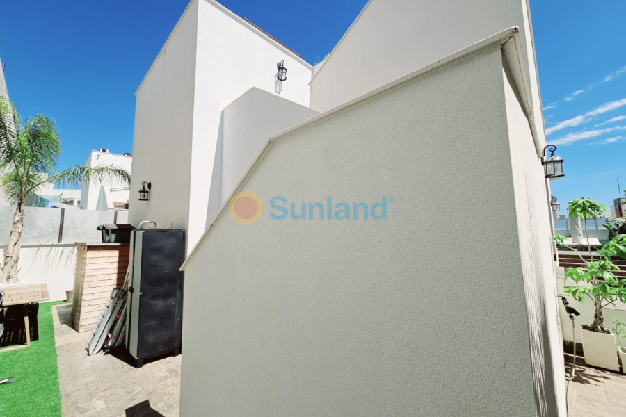 Använda fastigheter - Villa - Orihuela Costa - Villamartin