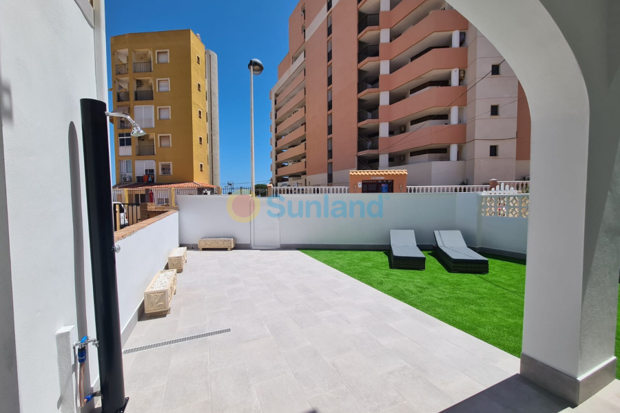 Resale - Townhouse - La Mata