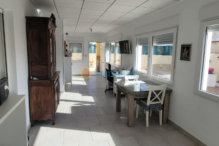 Segunda mano - Chalet - San Fulgencio - Urbanización La Marina