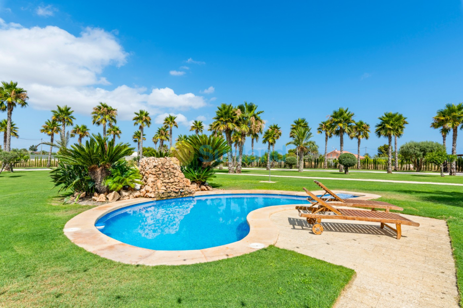 Resale - Villa - Elche/Elx