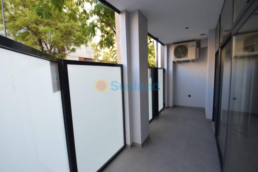 Resale - Apartment - Alicante