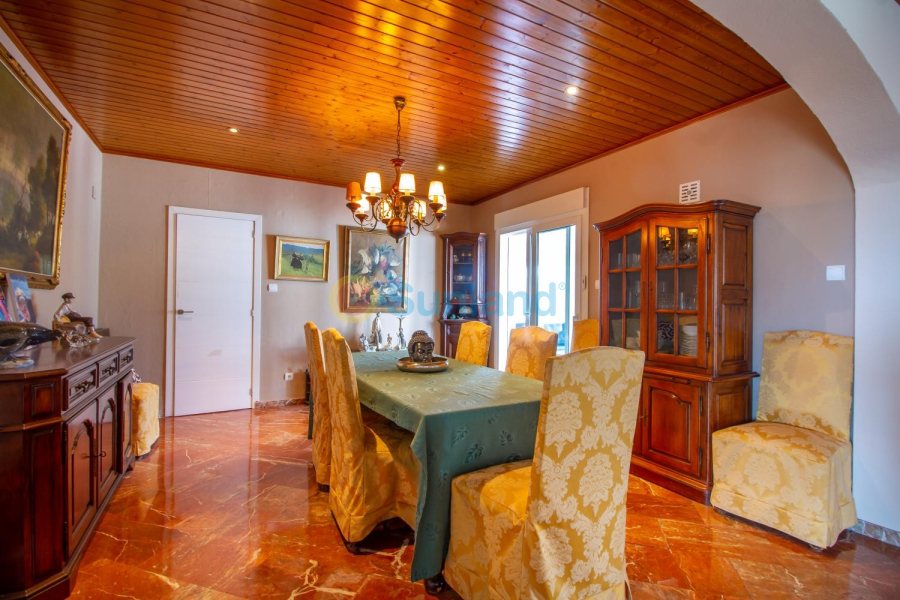 Använda fastigheter - Villa - La Nucía