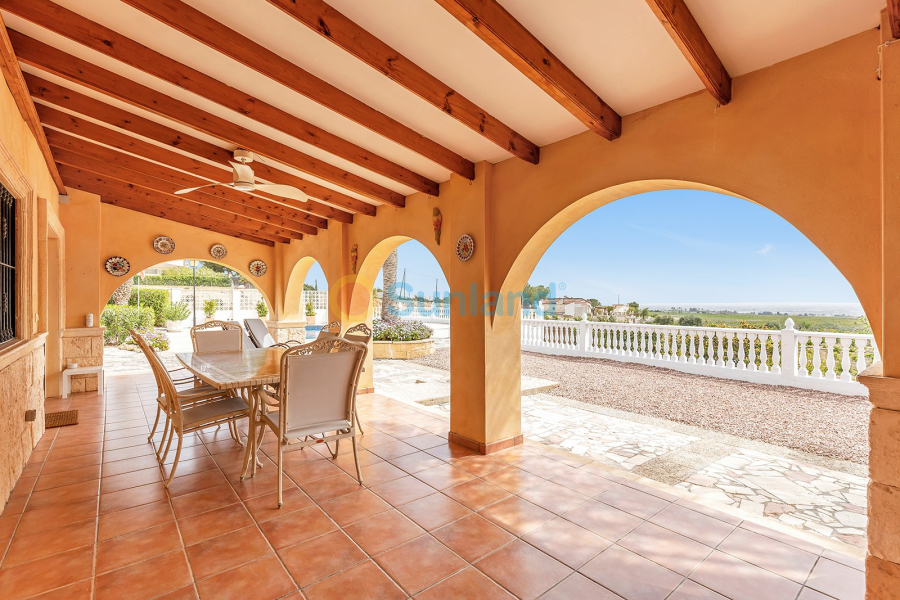 Resale - Villa - Albatera