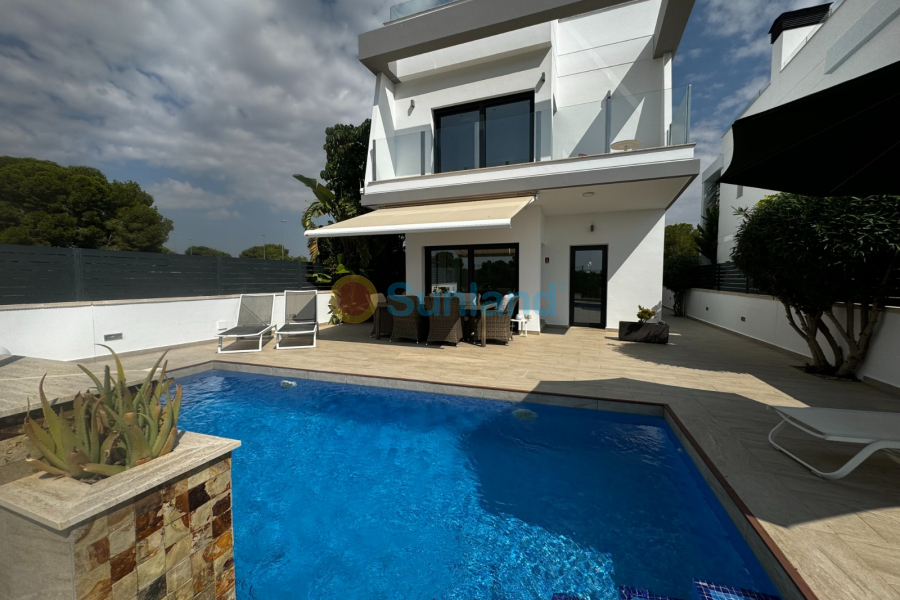 Resale - Villa - Orihuela costa - 