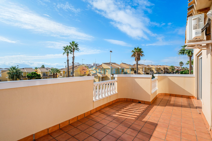 Resale - Villa - Orihuela Costa - Los Dolses