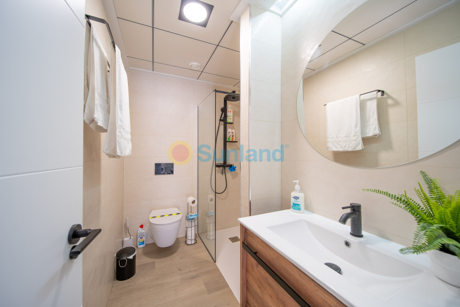 Resale - Apartamento - Torrevieja - Punta Prima