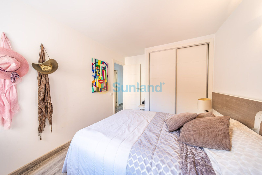 Resale - Apartamento - Torrevieja - Playa del Cura