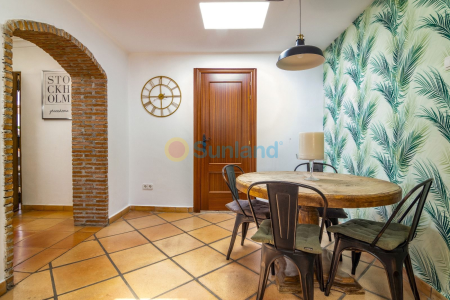 Resale - Villa - Benahavis - La Quinta