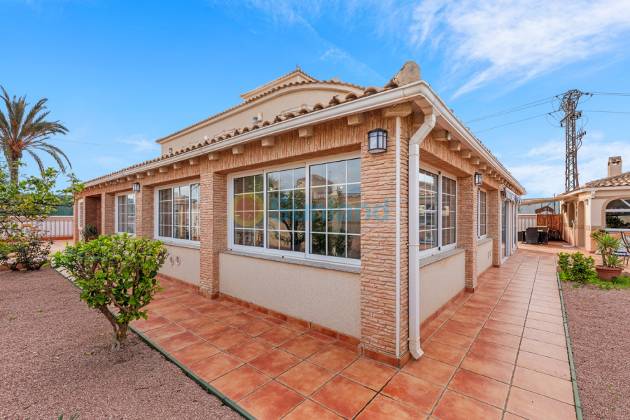 Använda fastigheter - Villa - Torrevieja