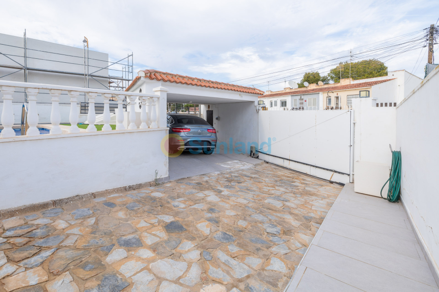 Resale - Villa - Torrevieja - Los Balcones