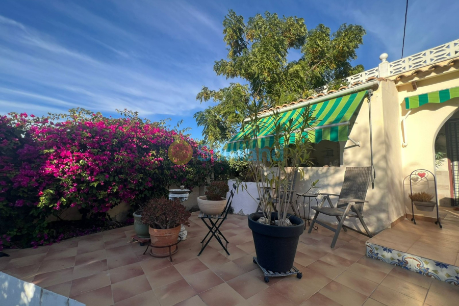 Resale - Country house - Orihuela - Benferri