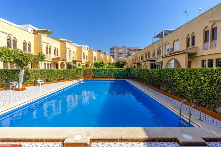 Resale - Apartment - Torrevieja - La Mata pueblo