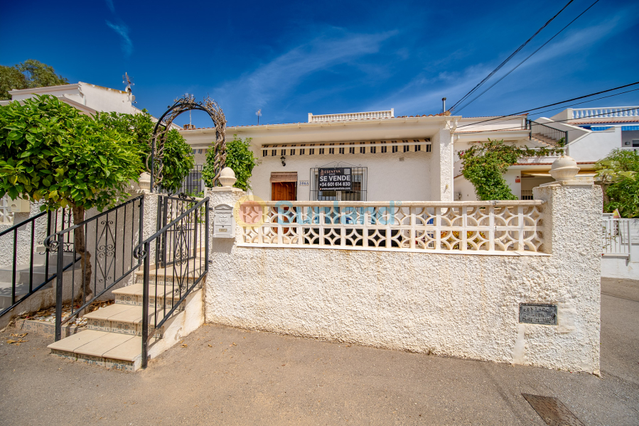 Resale - Villa - Guardamar del Segura - Pinomar