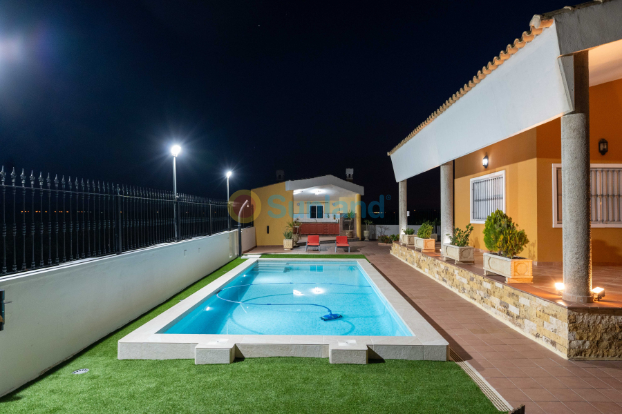 Använda fastigheter - Villa - Orihuela