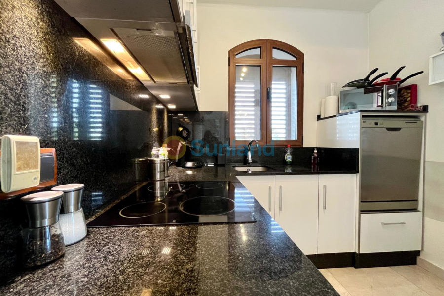 Resale - V - Villamartin