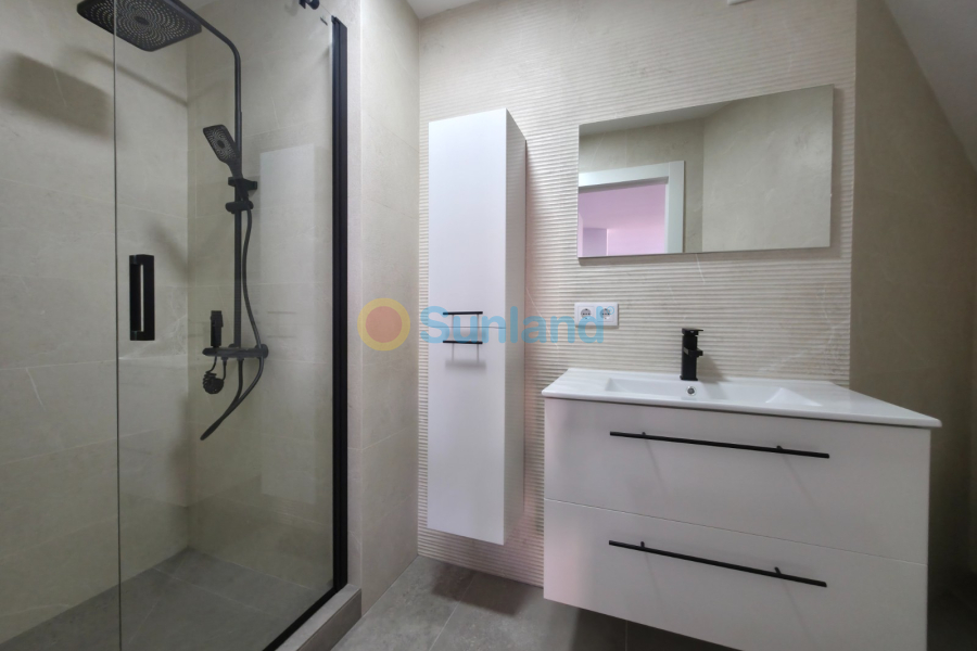 Вторичка - Bилла - Ciudad Quesada