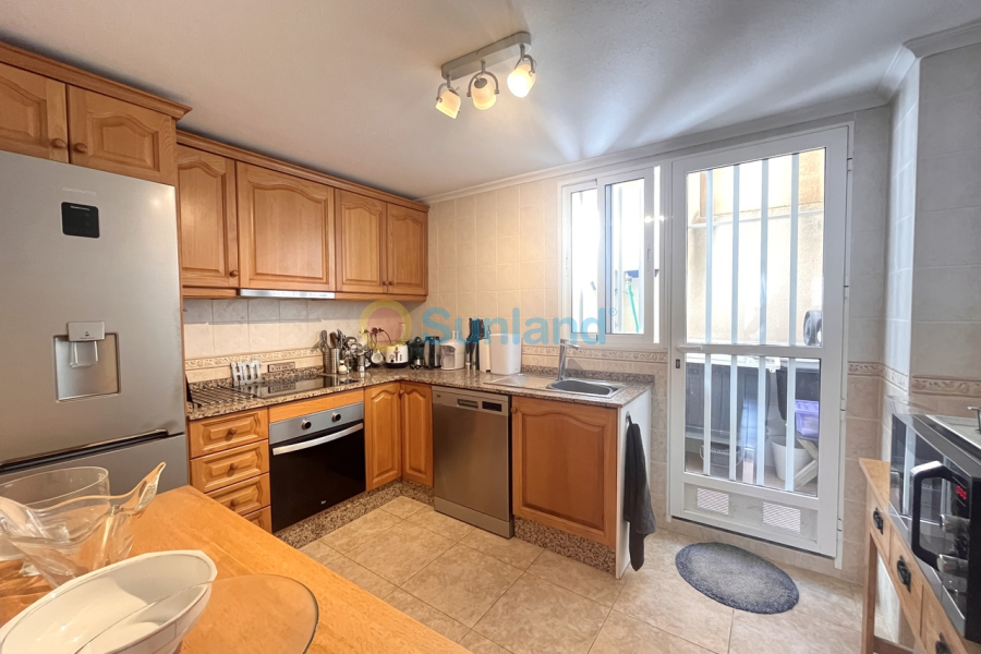 Resale - T - La Mata