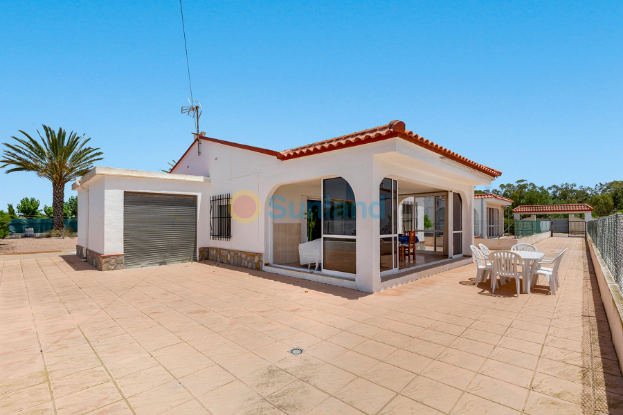 Resale - Villa - San Fulgencio