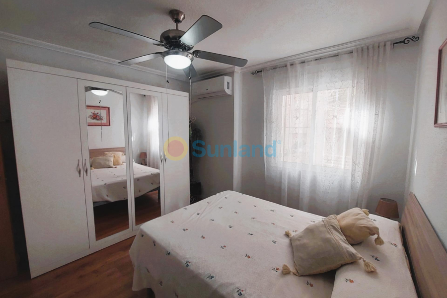 Segunda mano - Apartamento - Torrevieja - Centro