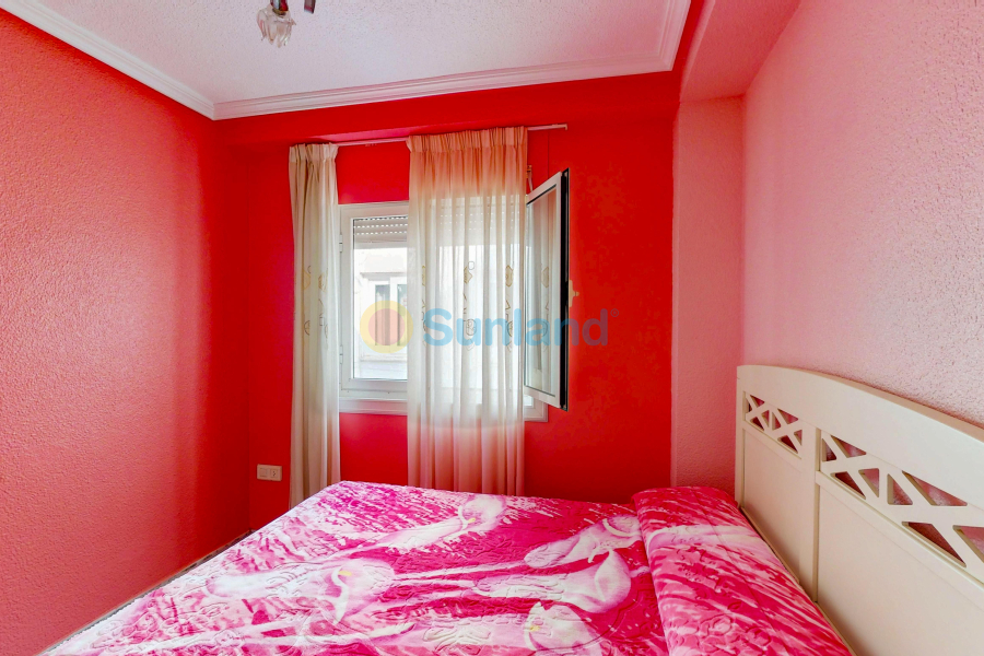 Resale - Apartamento - Torrevieja - Acequion