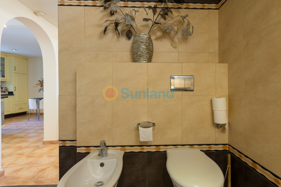 Вторичка - Bилла - Benijofar