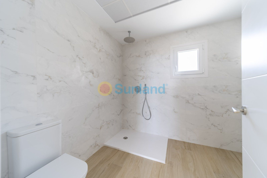 Resale - Villa - Torrevieja - Aguas Nuevas