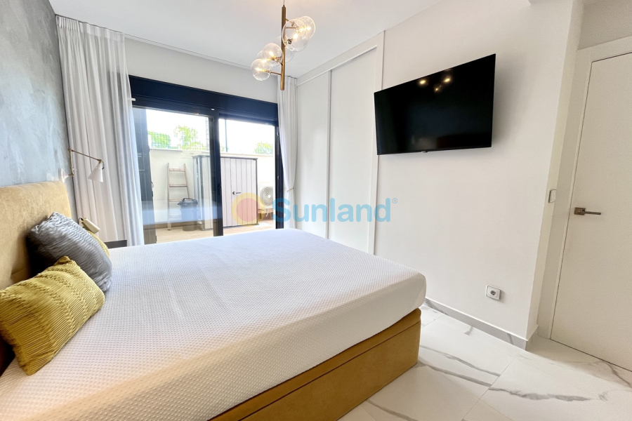 Resale - A - San Miguel De Salinas