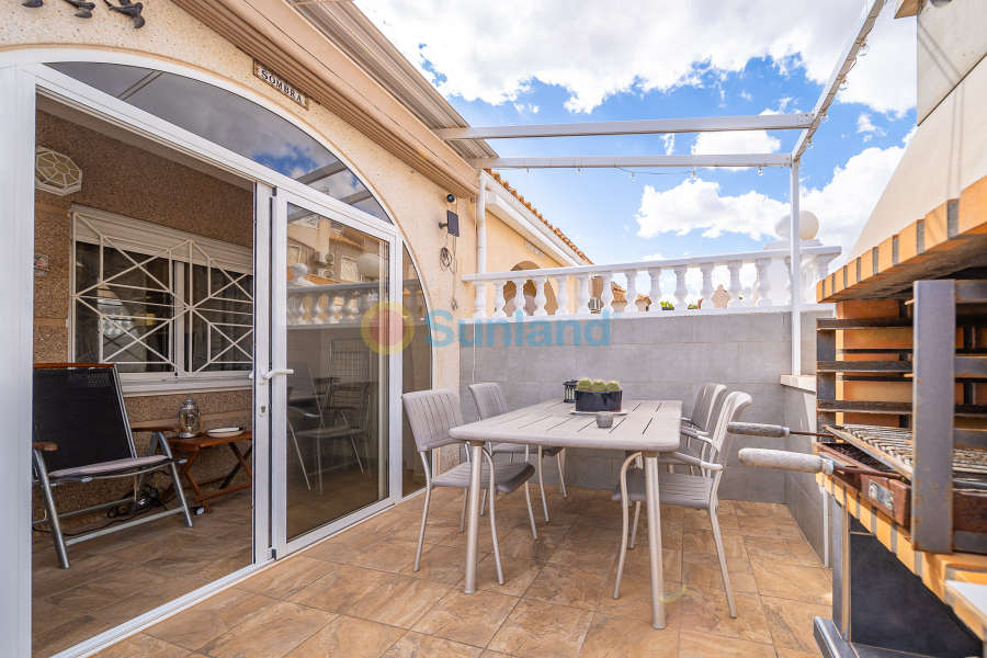 Resale - Casa de Pueblo - Torrevieja - Aguas Nuevas