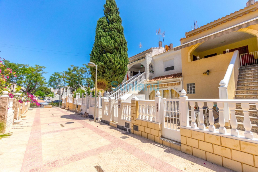 Resale - Bungalow - Orihuela costa - Mil Palmeras