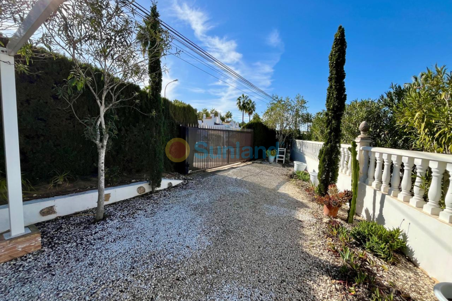 Resale - V - Villamartin