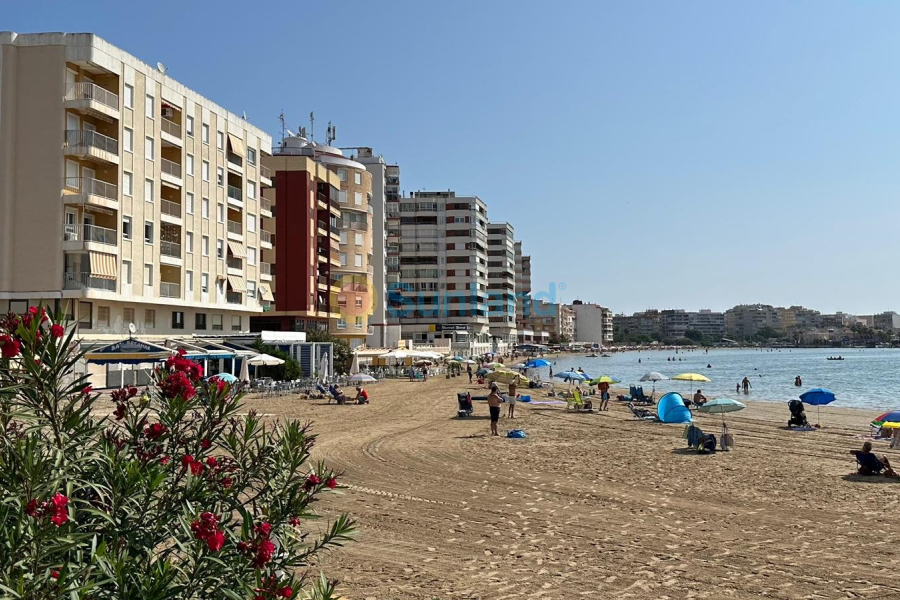 Вторичка - Апартамент - Torrevieja