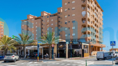 Resale - Apartment - La Manga del Mar Menor - 