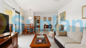 Resale - Apartment - Orihuela Costa - Campoamor