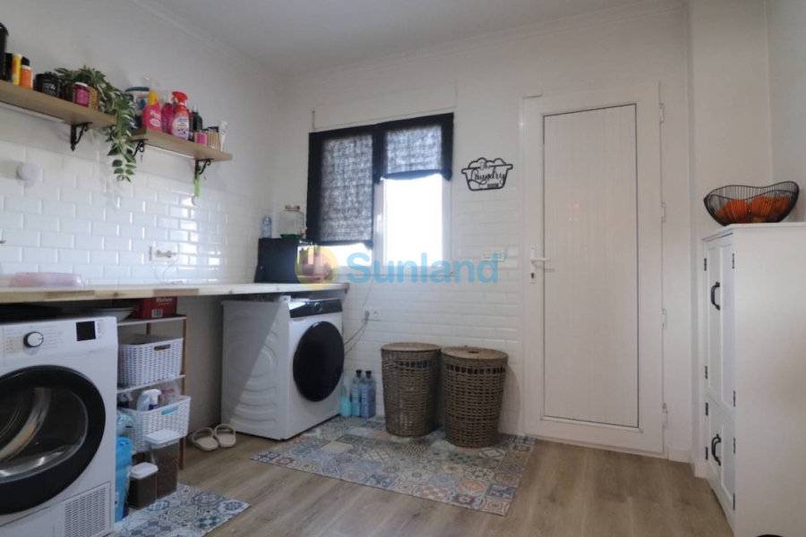 Resale - Villa - Rojales