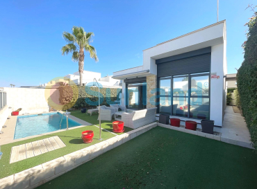 Villa - Resale - Ciudad Quesada - Pueblo Bravo