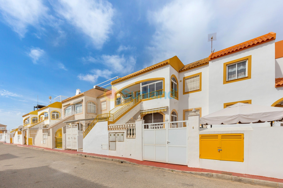 Segunda mano - Adosado - Torrevieja - La Siesta