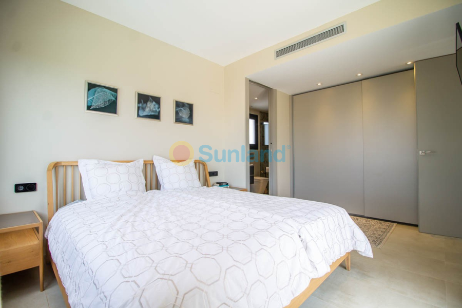 Resale - Apartment - Orihuela Costa - Villamartin