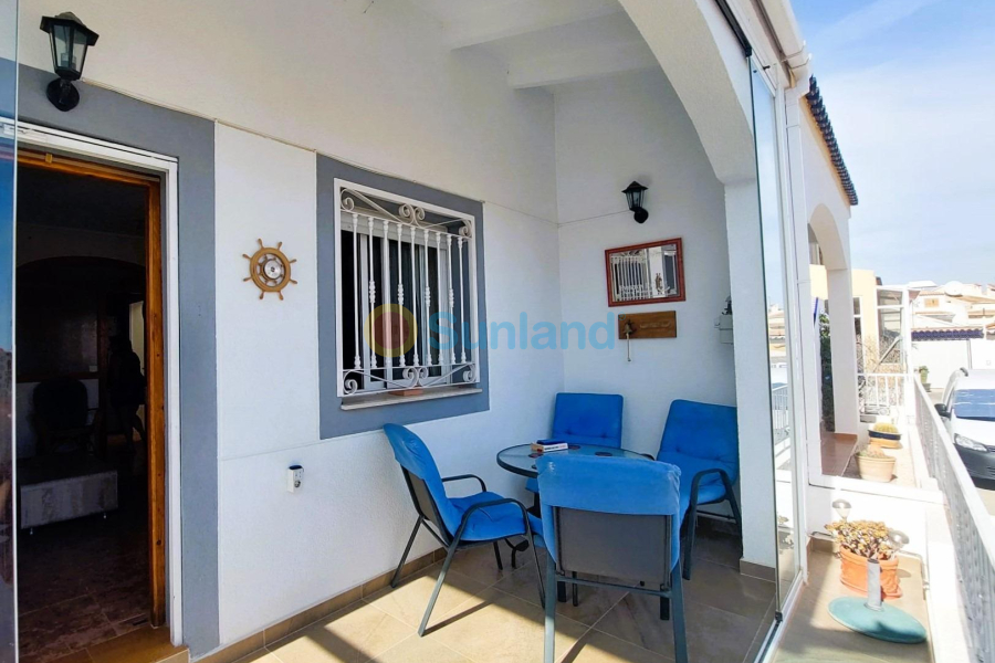 Resale - Chalet - Torrevieja - Los Balcones