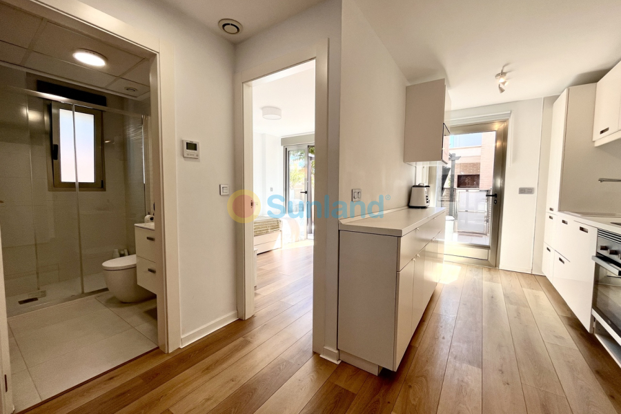 Resale - V - Torre De La Horadada