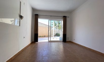 Resale - Villa - Ciudad Quesada - 