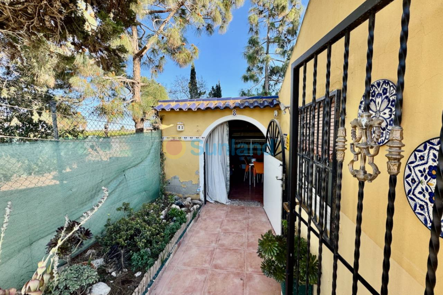 Resale - Villa - Guardamar del Segura