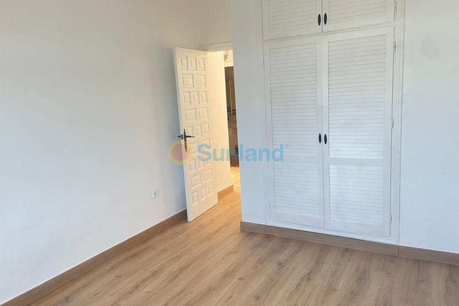 Resale - Villa - Orihuela Costa - Los Dolses